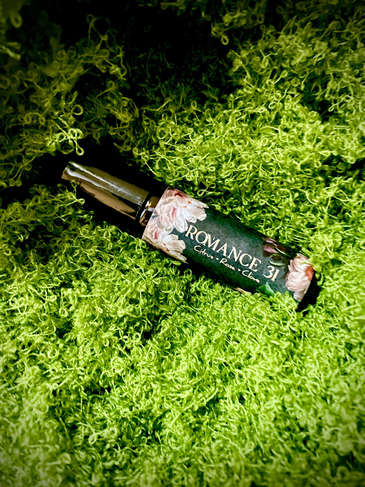 Romance 31 Perfume Oil • 10 ml Rollerball
